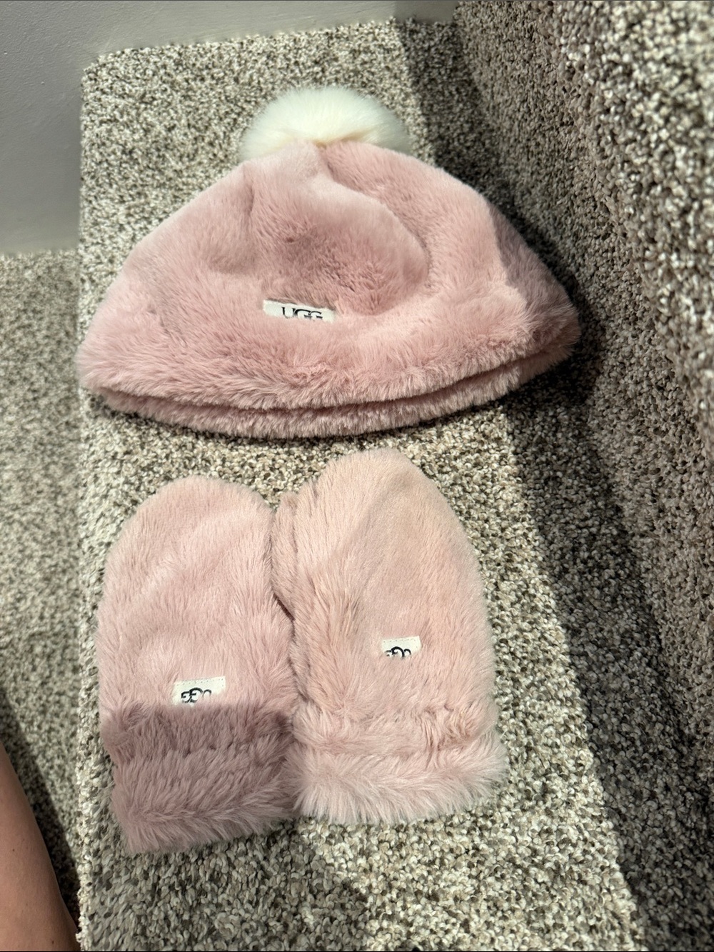 UGG Kids Pink Faux-Fur Pom Beanie and Mittens Set
